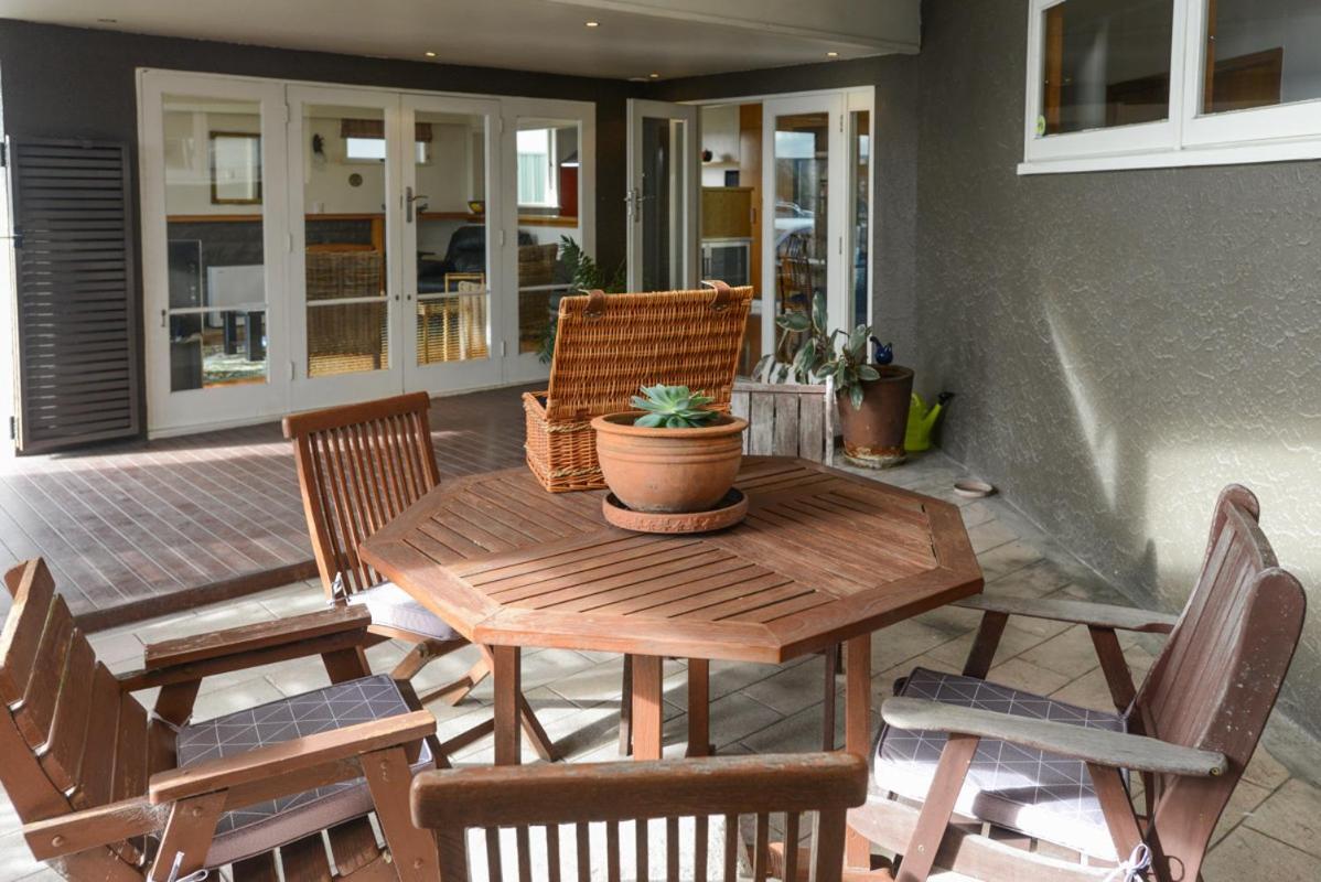 Breakwater Cottage - Napier Holiday Home Экстерьер фото