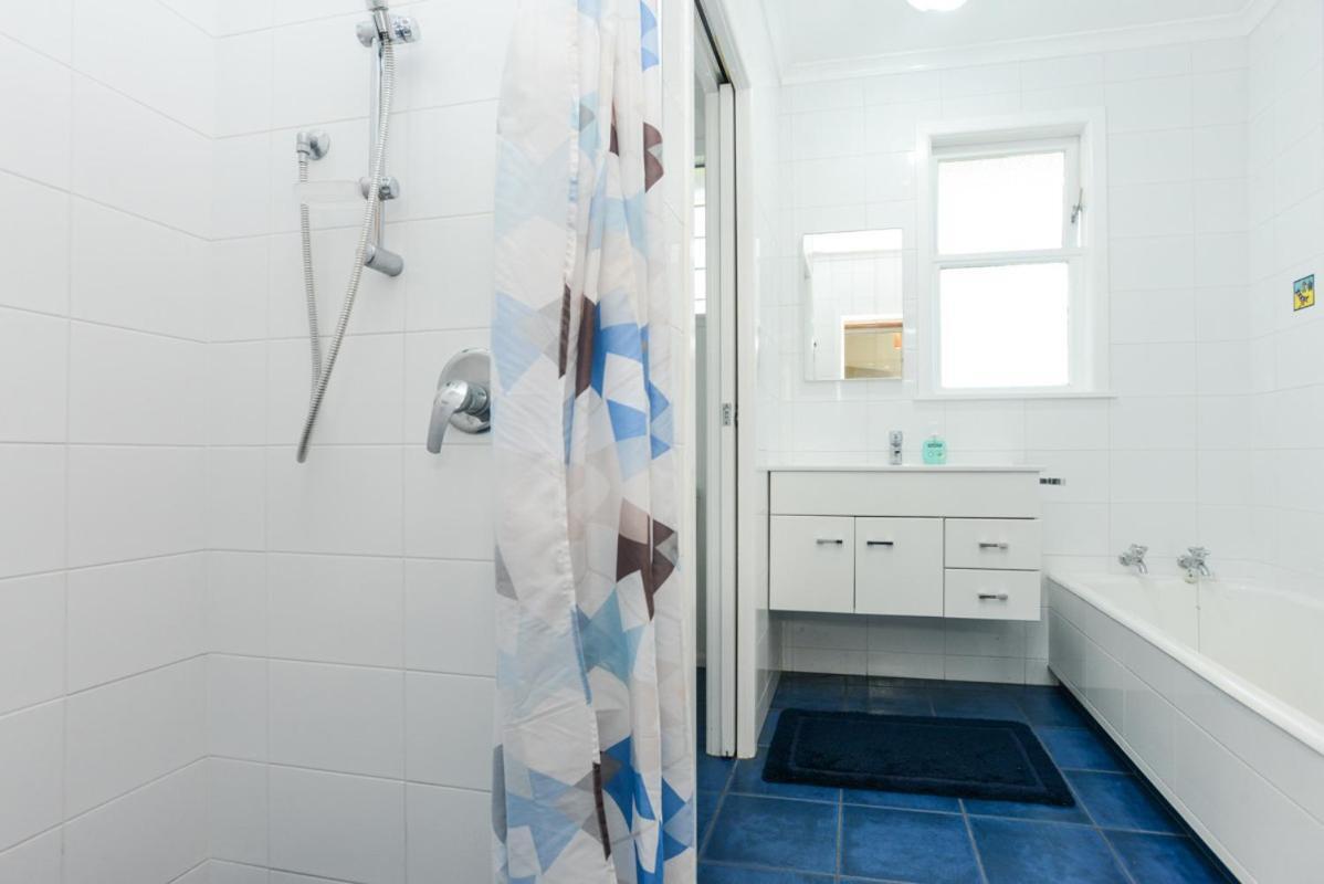 Breakwater Cottage - Napier Holiday Home Экстерьер фото