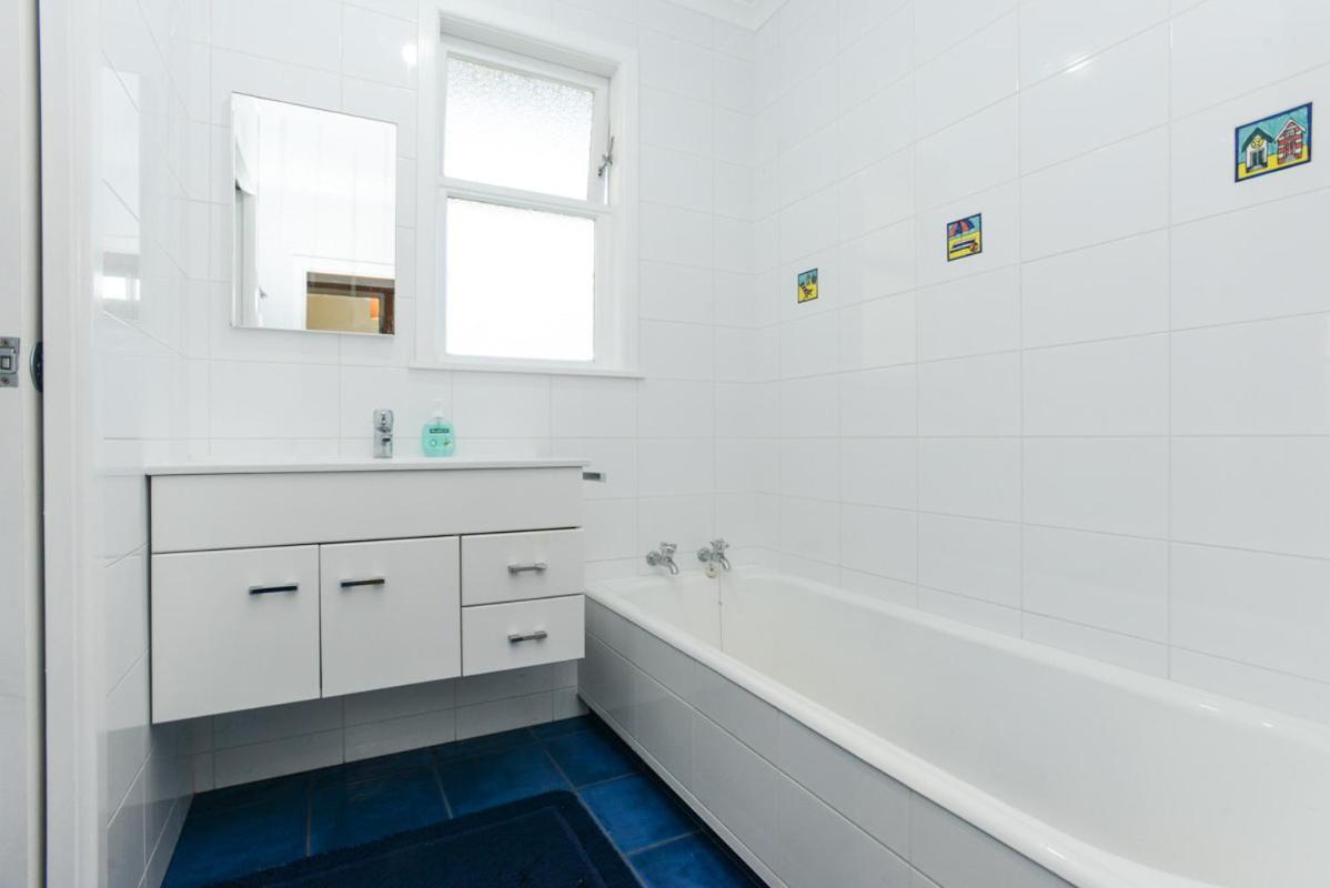 Breakwater Cottage - Napier Holiday Home Экстерьер фото